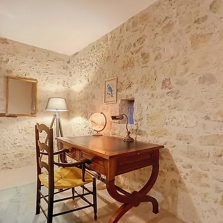 Tatil Evi Maison Du Porche 4 Etoiles, Piscine, 10 Voyageurs