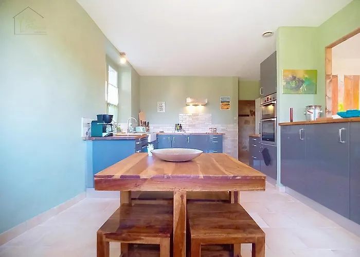 Maison Du Porche 4 étoiles, Piscine, 10 Voyageurs Maignaut