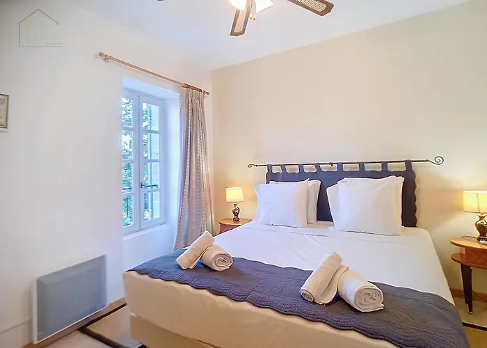 Maison Du Porche 4 étoiles, Piscine, 10 Voyageurs * Maignaut