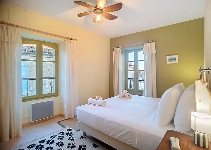 Maison Du Porche 4 étoiles, Piscine, 10 Voyageurs Maignaut