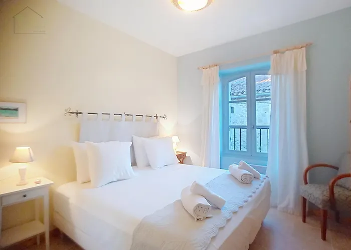 Сasa de vacaciones Maison Du Porche 4 étoiles, Piscine, 10 Voyageurs Maignaut