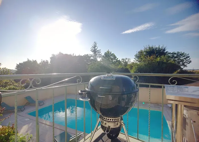 Maison Du Porche 4 étoiles, Piscine, 10 Voyageurs * Maignaut
