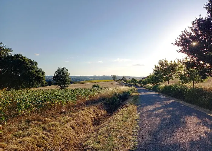 Maison Du Porche 4 étoiles, Piscine, 10 Voyageurs Сasa de vacaciones Maignaut